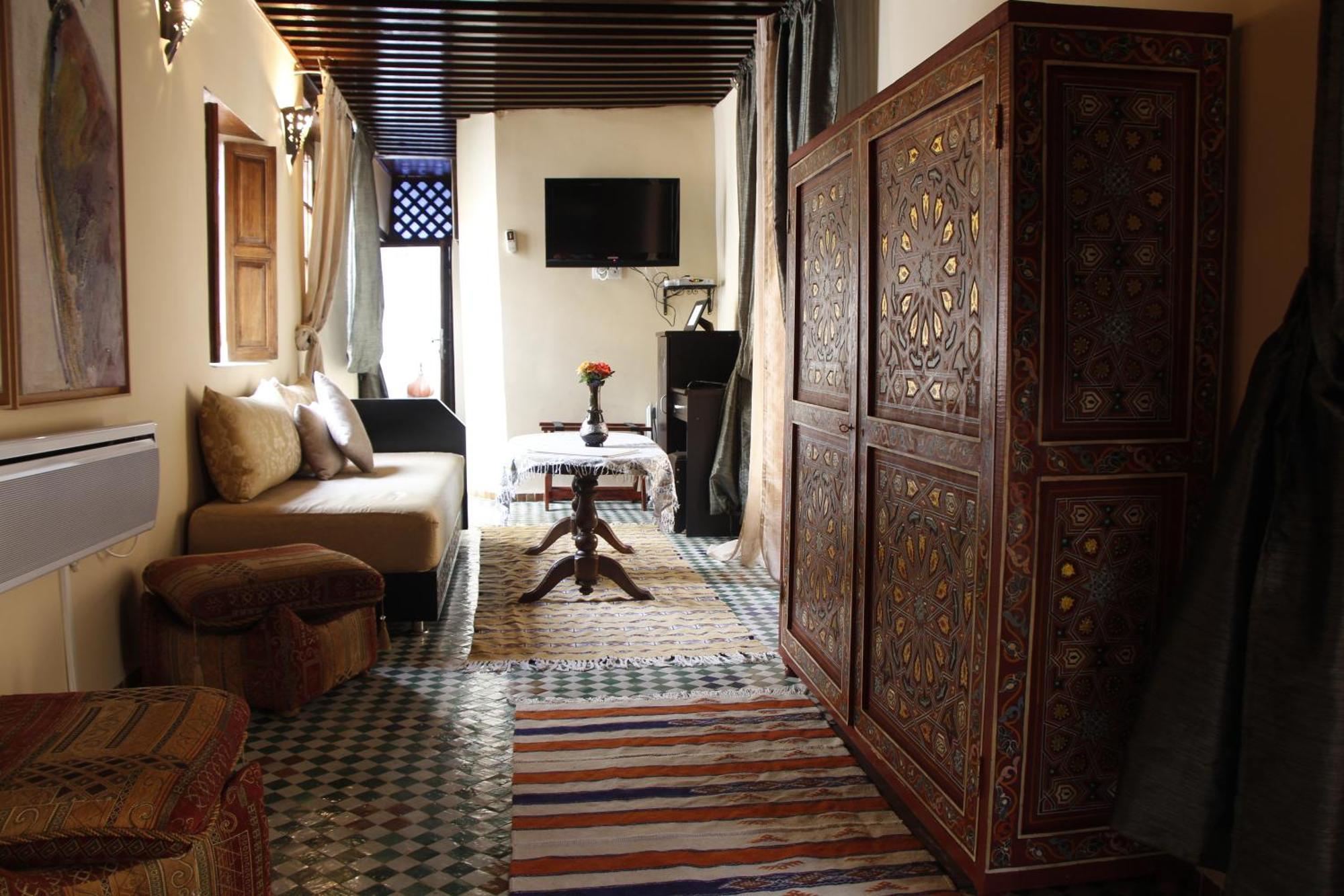 Riad Les Remparts De Fez Ruang foto