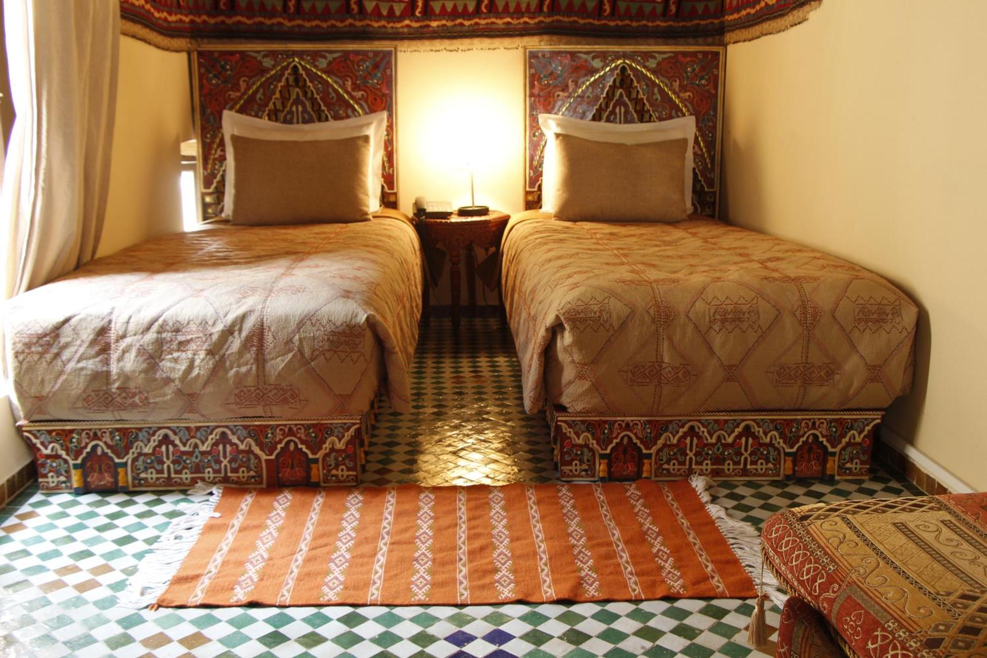 Riad Les Remparts De Fez Ruang foto