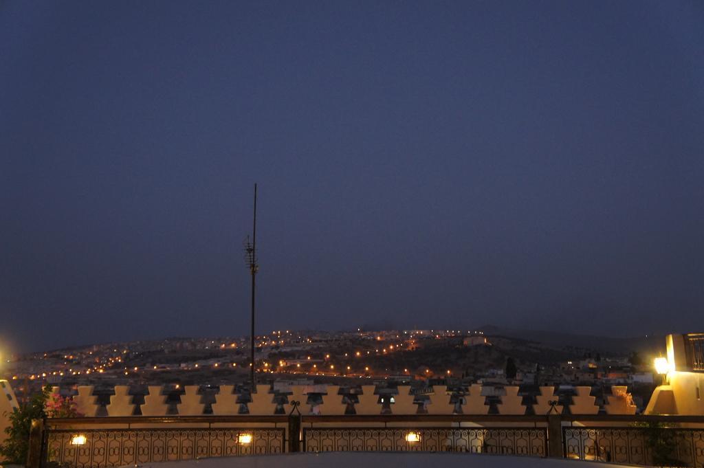 Riad Les Remparts De Fez Bagian luar foto